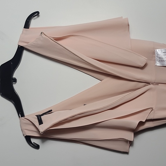 BCBGMAXAZRIA NWT Slit Sleeve Overlay Gown in Bare Pink Size 10 - Picture 14 of 16